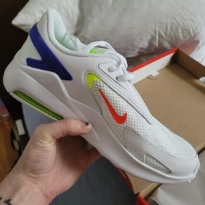 NWB Nike Air Max Bolt Sneaker 5Y